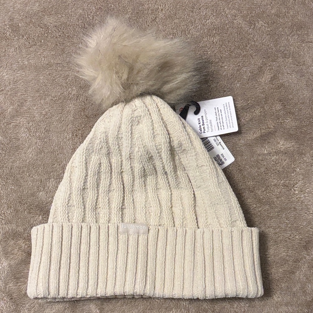 Lululemon Athletica Ivory Knit Beanie with Pom